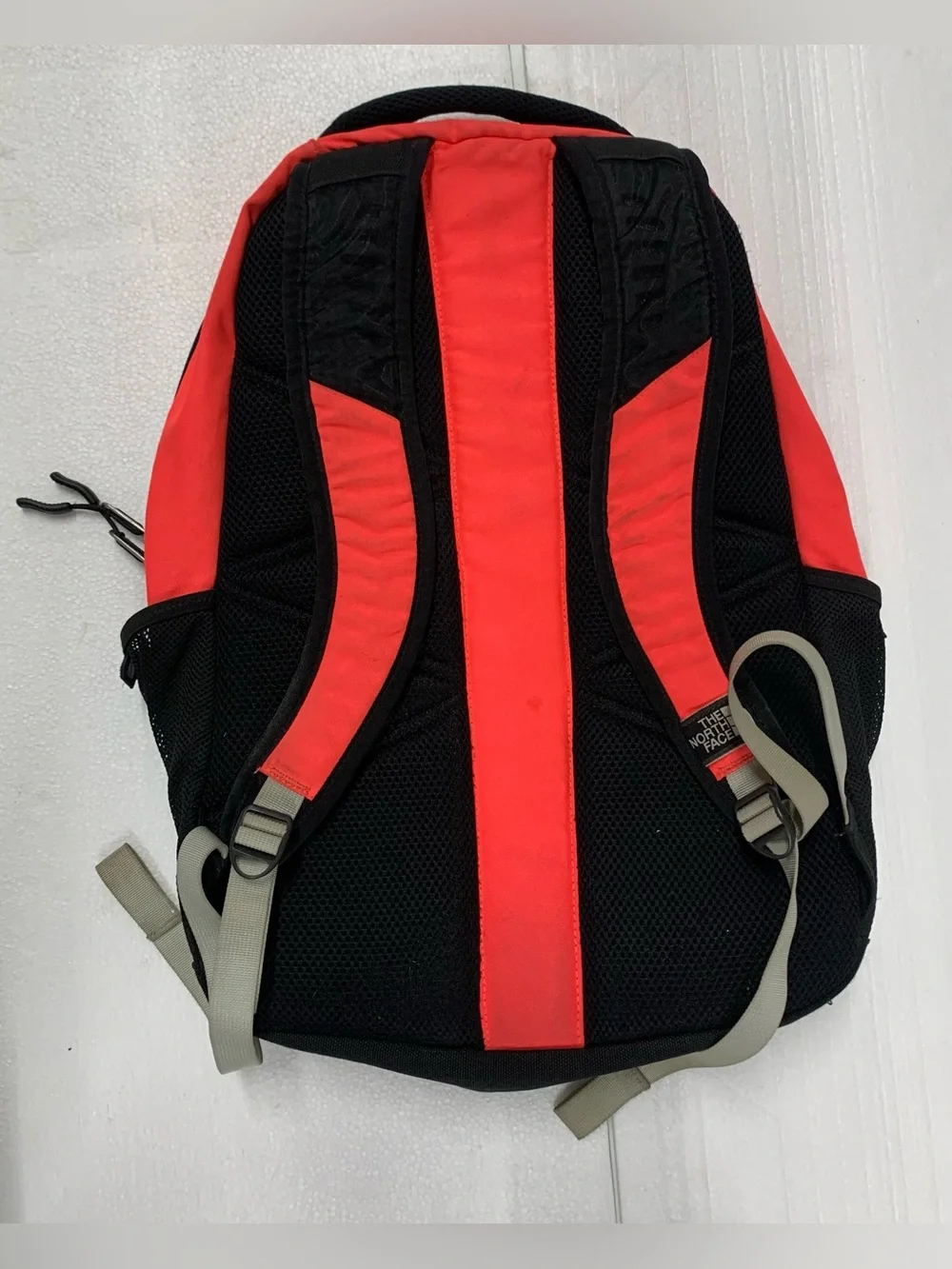 The North Face neon pink backpack T118/T518